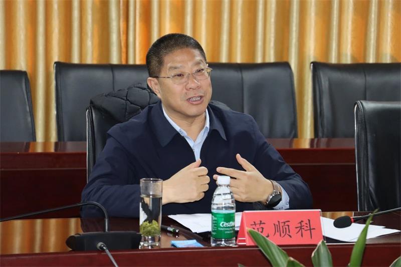 中国有色金属工业协会党委副书记范顺科一行莅临亚新平台调研